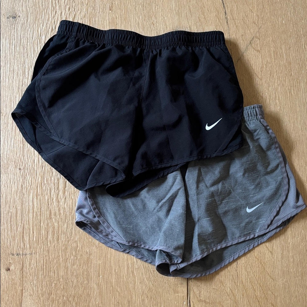 2 Nike Girls Dry Tempo Running shorts size small EUC